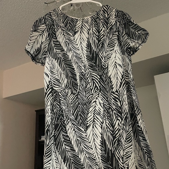 Club Monaco silk dress - Picture 3 of 4